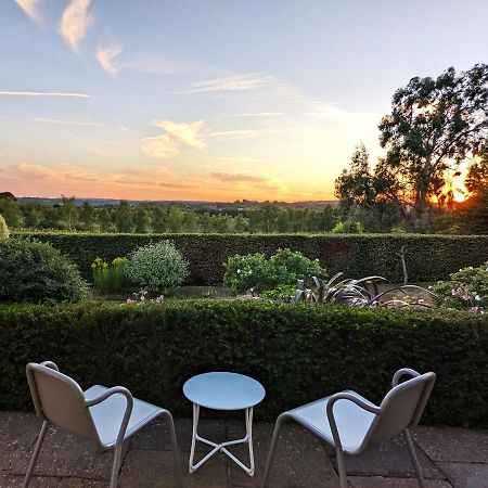Meadow Cottage Bed & Breakfast Hawkhurst Exterior photo