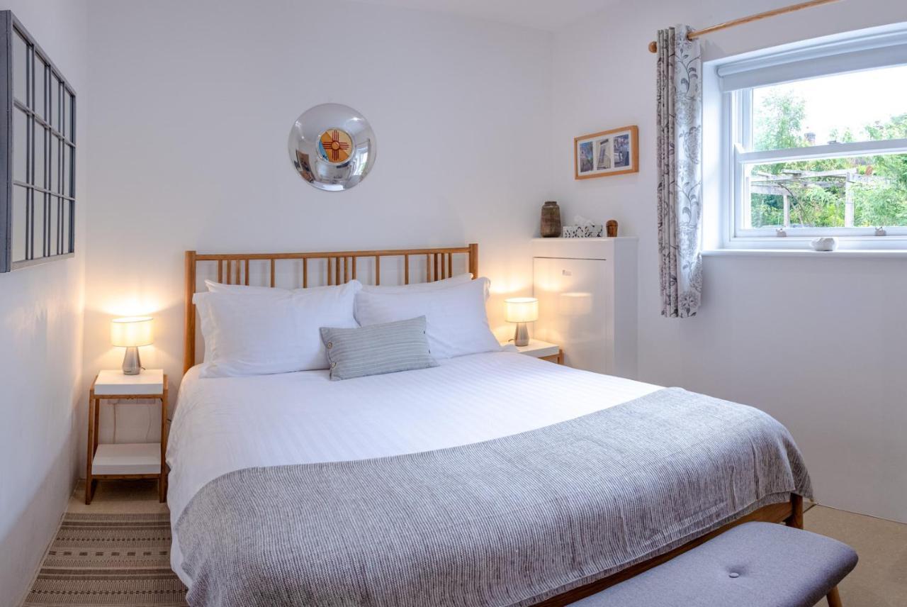 Meadow Cottage Bed & Breakfast Hawkhurst Exterior photo